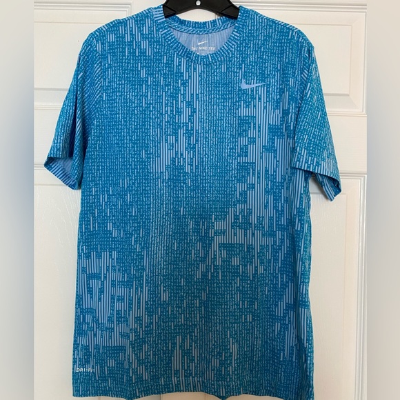 Nike dri-fit tee, sz M, blue geometrical - Picture 2 of 4
